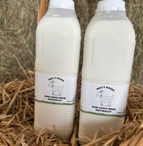 1 Litre frozen raw goat’s milk